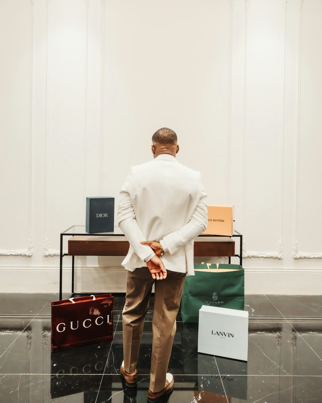 customer service luxury store